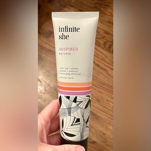 Infinite She Inspired Shower Gel NEW 5.5 os